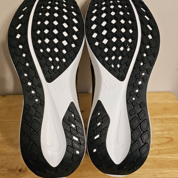 Size 12 Nike Air Zoom Pegasus 41 NFL Pittsburgh Steelers Black Mens FZ5097-001 - Picture 4 of 16